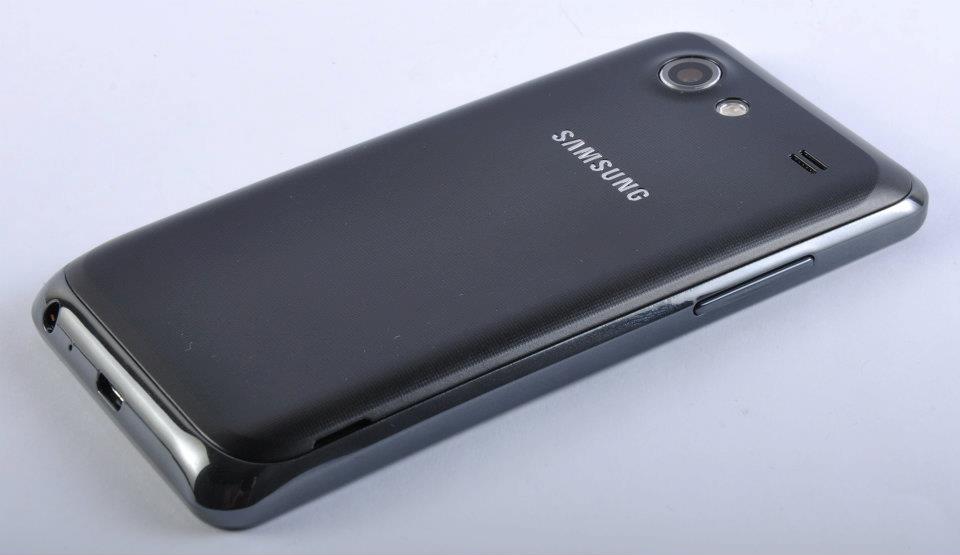 Samsung-Galaxy-S-Advance-tyl