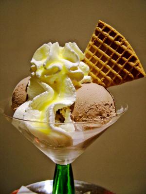 thumb_550_Ice_Cream_dessert_02