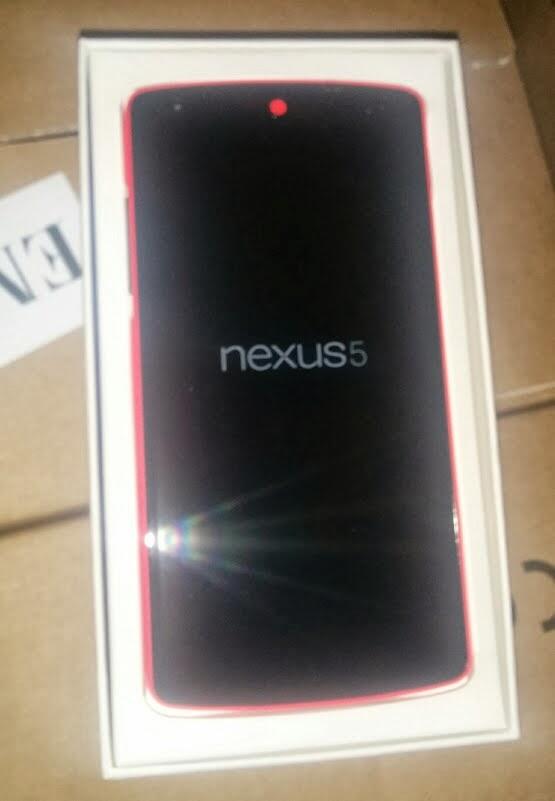 LG-Google-Nexus-5-in-red (2)